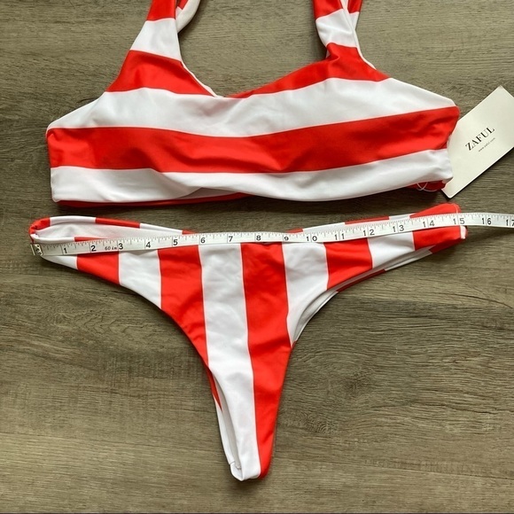 BNWT Zaful red/white striped thong bikini size L - Picture 2 of 7